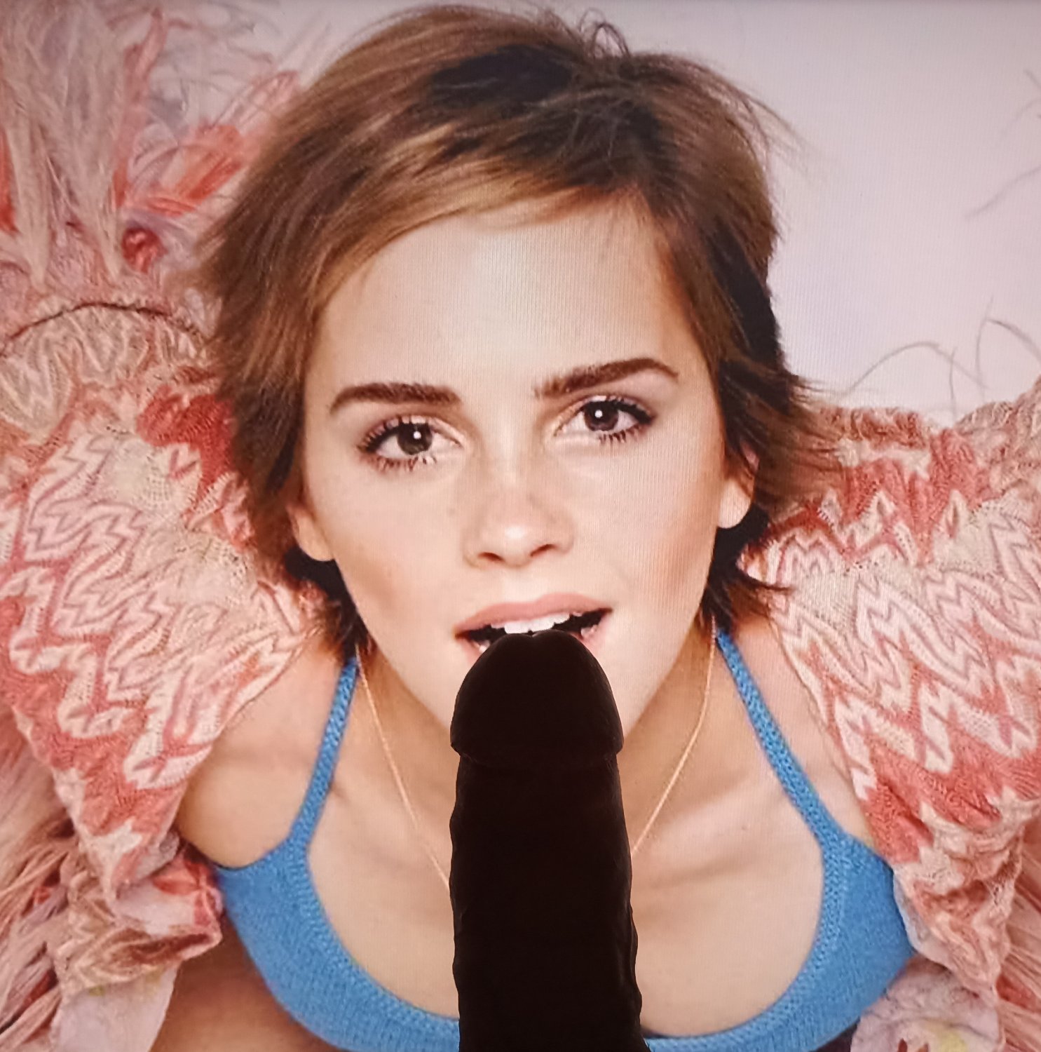 4yFnTKLG Emma Watson Cum Tribute 15 02.jpg